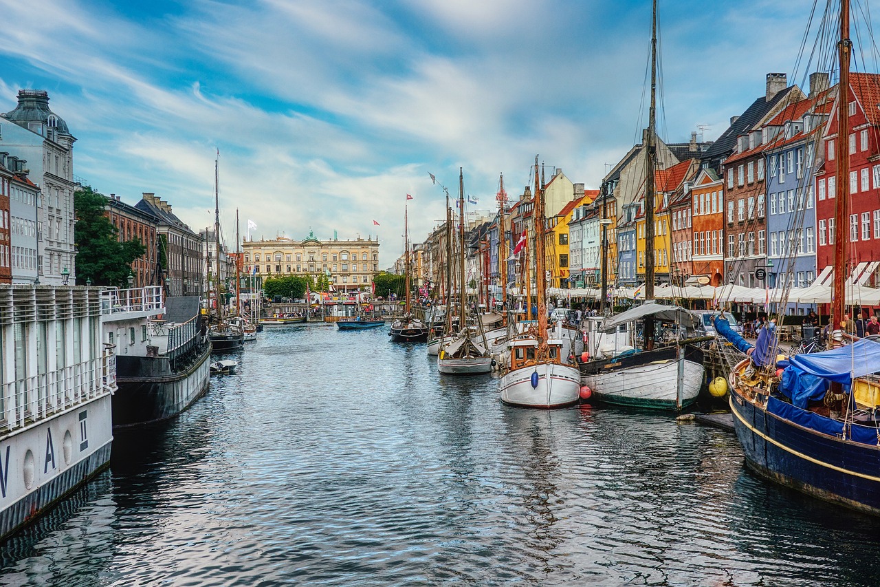 port, boats, historical